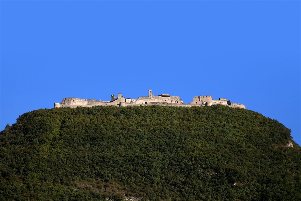 Castel Beseno,besenello,trento,trentino,location,cineturismo,castello,beseno castle,castle,torri,rovine medievali