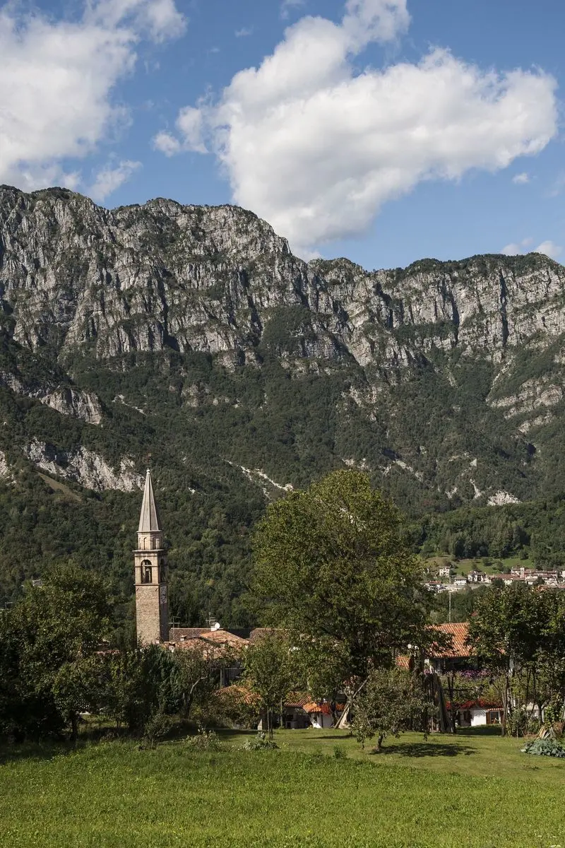 borgo, Parco Naturale Dolomiti Friulane, case in pietra, torrente Meduna